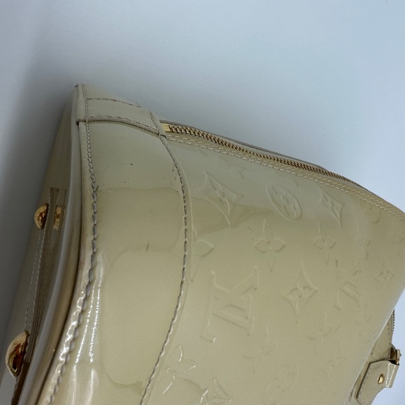 Louis Vuitton ALMA GM MONOGRAM VERNAIS BLANC CORAIL WITH DUSTBAG - Picture 16 of 16
